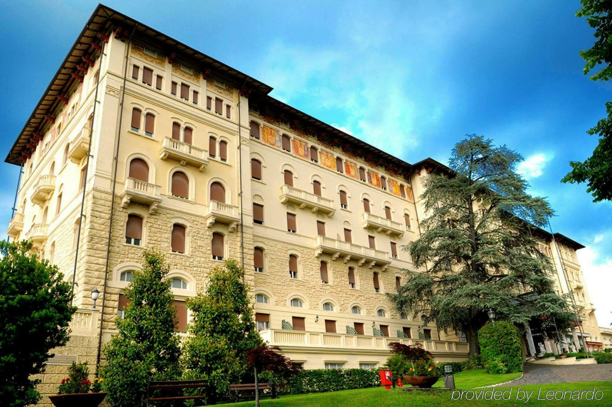 Grand Hotel Palazzo Della Fonte Fiuggi Exterior photo